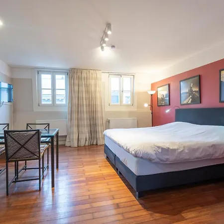 Bed & Breakfast Because The Night Antwerp